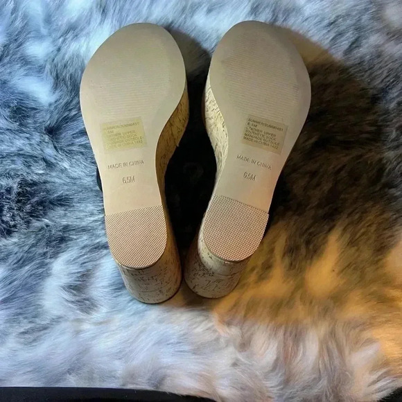 Steve Madden Strappy Suede Wedges NWB - Picture 4 of 6